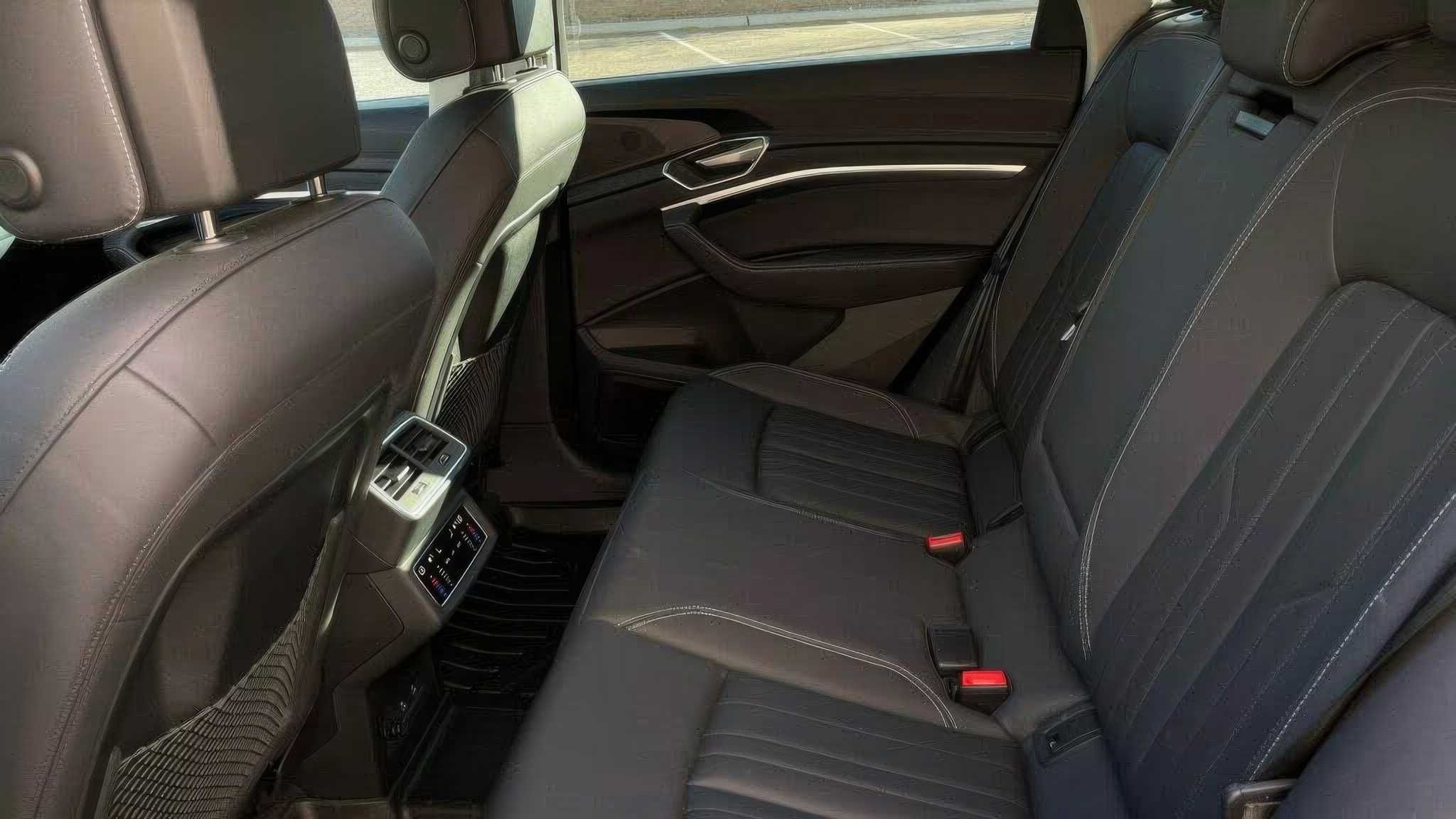 2022 Audi e-tron Premium quattro