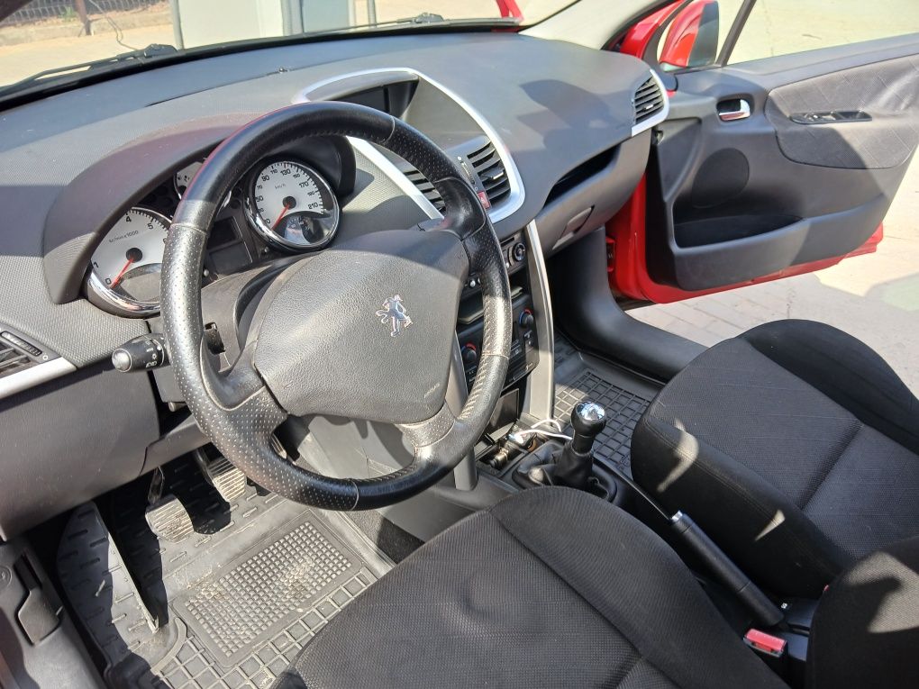 Продам Пежо 207 SW 2007 1,4