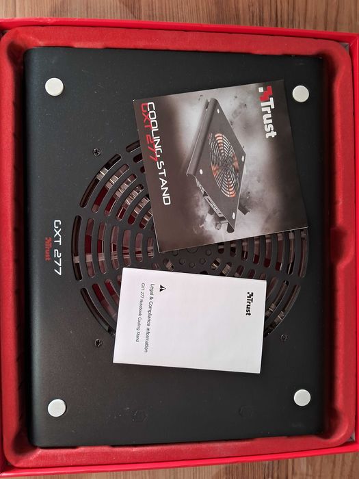 Охолоджуюча алюмінієва  підставка для ноутбука  Trust GXT 277