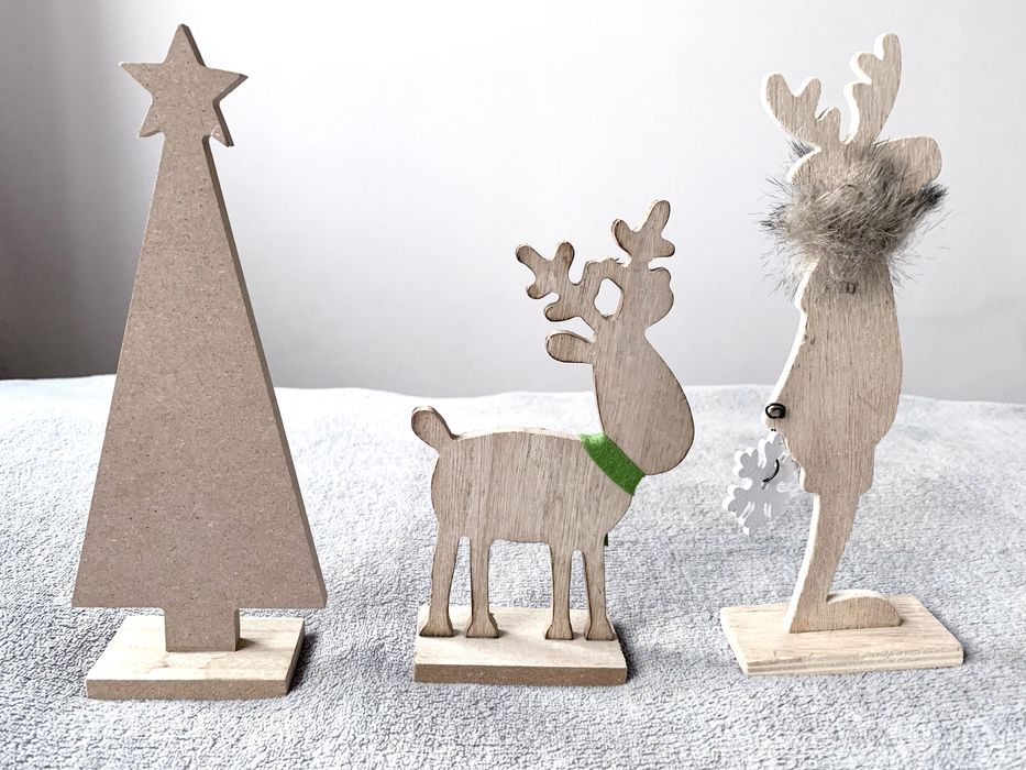 Zestaw ozdób świątecznych drewnianych stojących - choinka, renifery