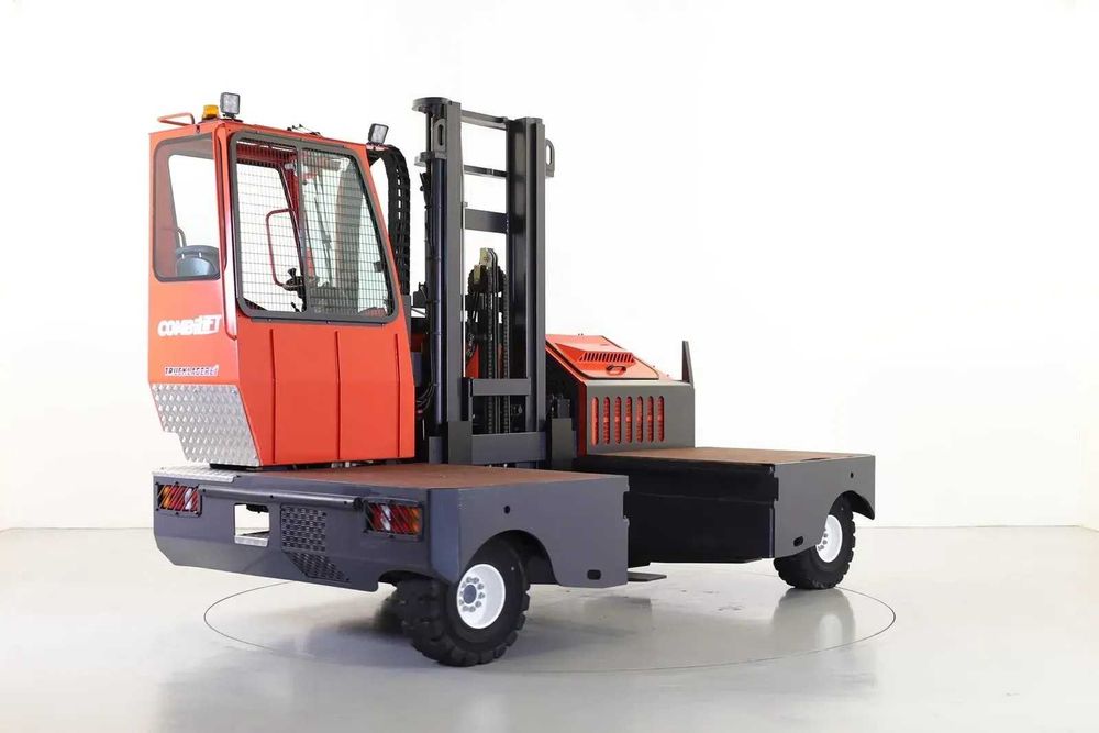 Диельний бічний 4-х ходовий навантажувач COMBILIFT C500SR (сайдлоадер)