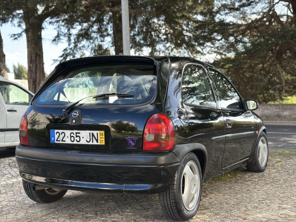 Opel Corsa 1.7 Dti motor isuzu com 200 mil kms 5 lugares