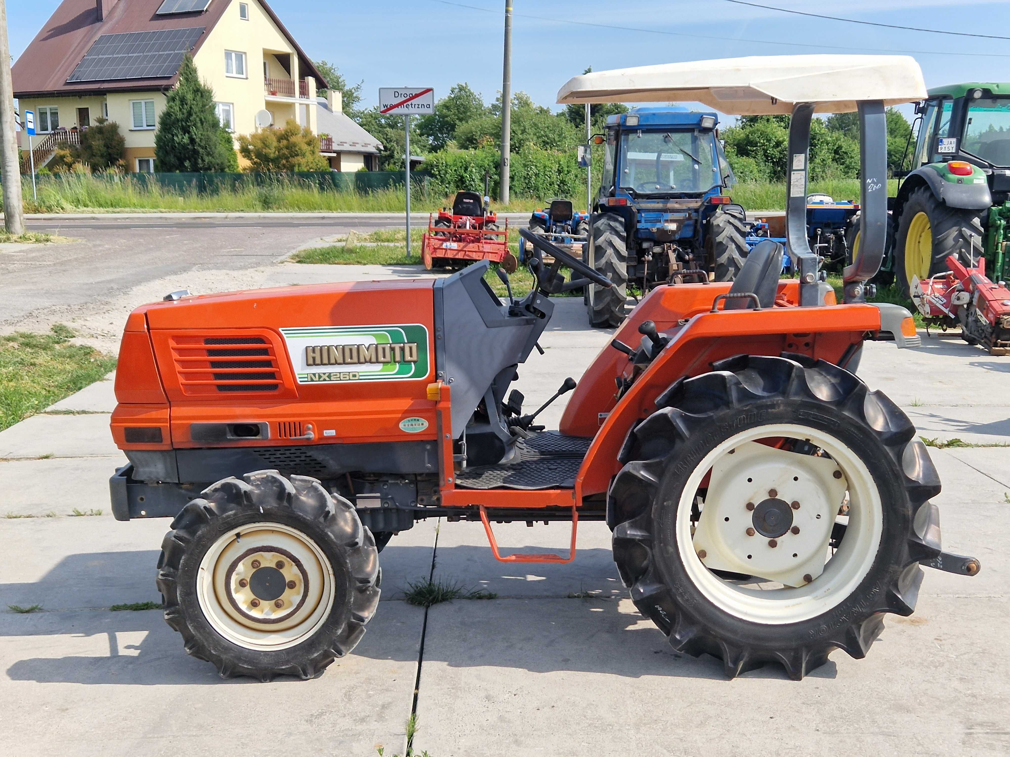 Traktorek japoński Hinomoto NX260 Kubota GL260 4x4 wspomaganie rewers