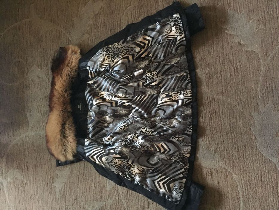 Kurtka z pięknym kołnierzem z lisa