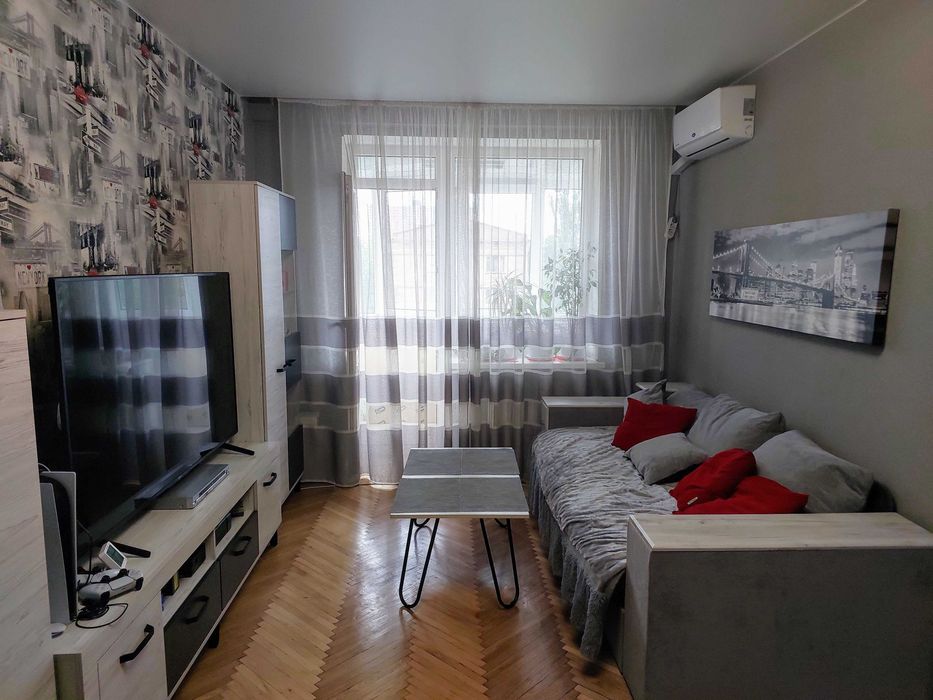 Лівобережна,Дарниця,2к квартира,Дарницька площа,Чупринки 8а,510000у.о.