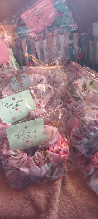 Scrunchies, elásticos de cabelo