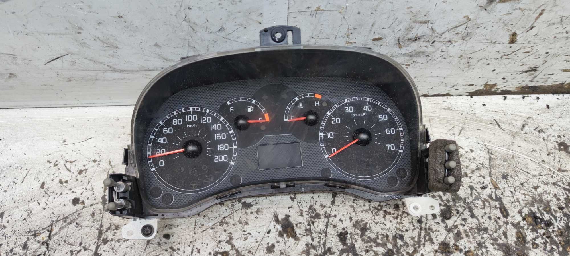 Fiat Panda II 1.2 Licznik Zegary Prędkościomierz
