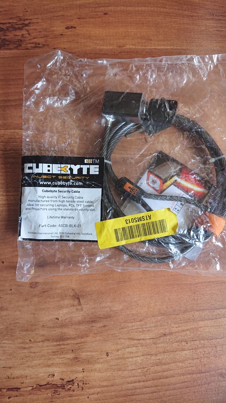 Kabel zabezpieczający Cubebyte