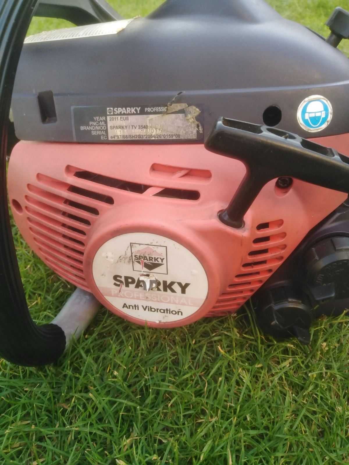 Продам бензопилу SPARKY