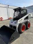 Pá carregadora Bobcat 753