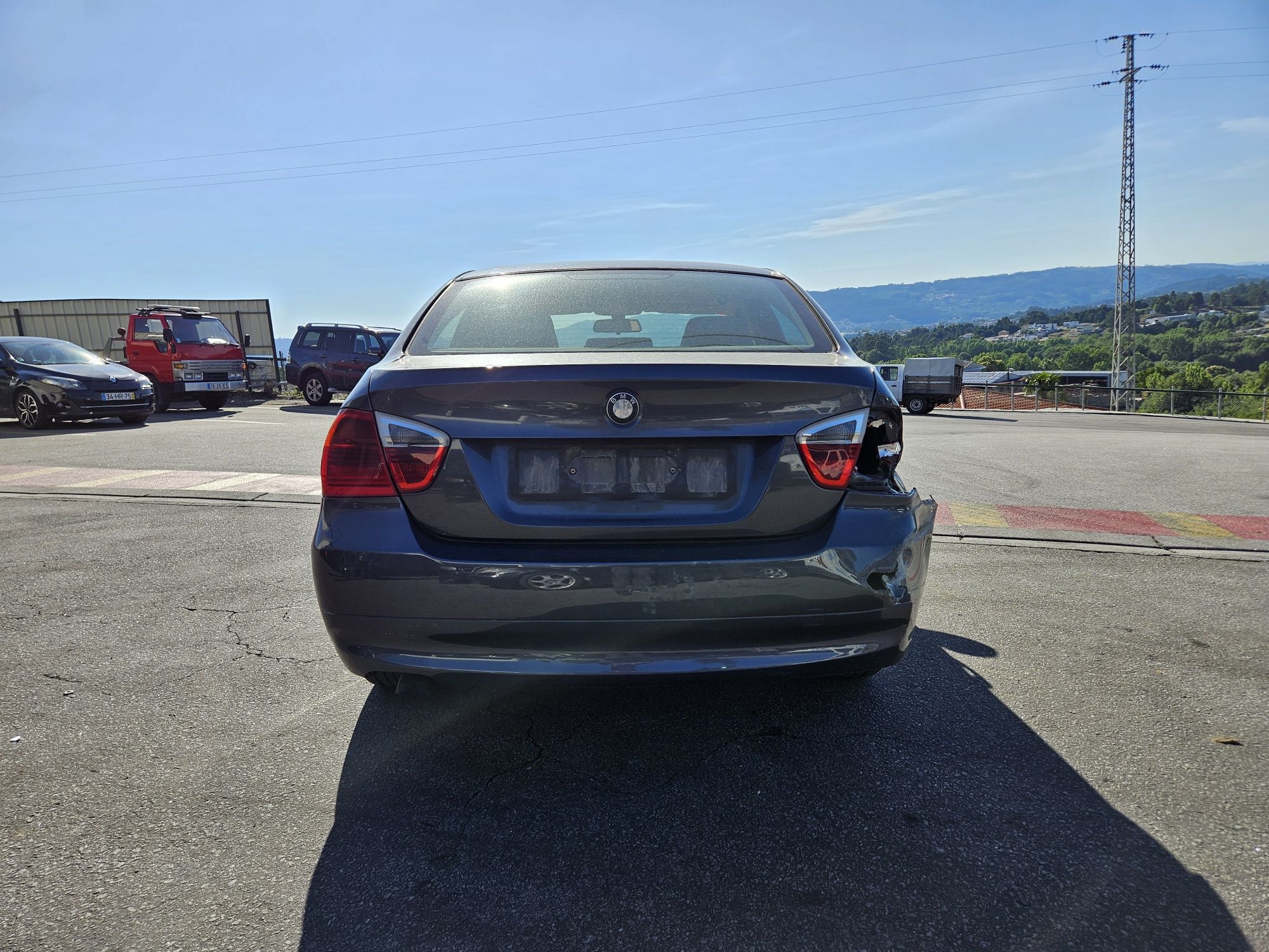 BMW E90 318D de 2007 para peças