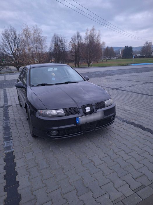 Seat Leon FR 1.9 TDI 130 KM  • Opony letnie na alufelgach