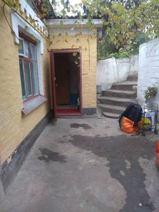 Продаж частини будинку