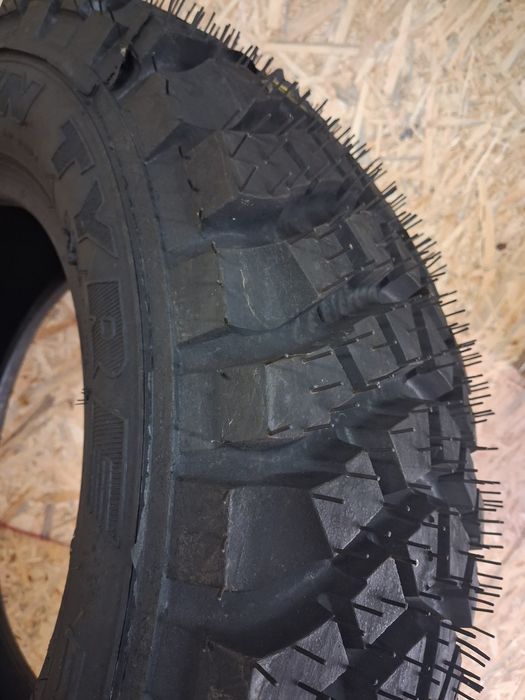 Opony terenowe 215 70 R16 Sahara Tracker