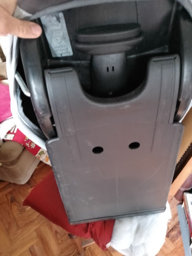 Mamma bėbé quer passear Pópó!cadeira Bébé Chicco25E-Ovo Bebé10EDesde3E