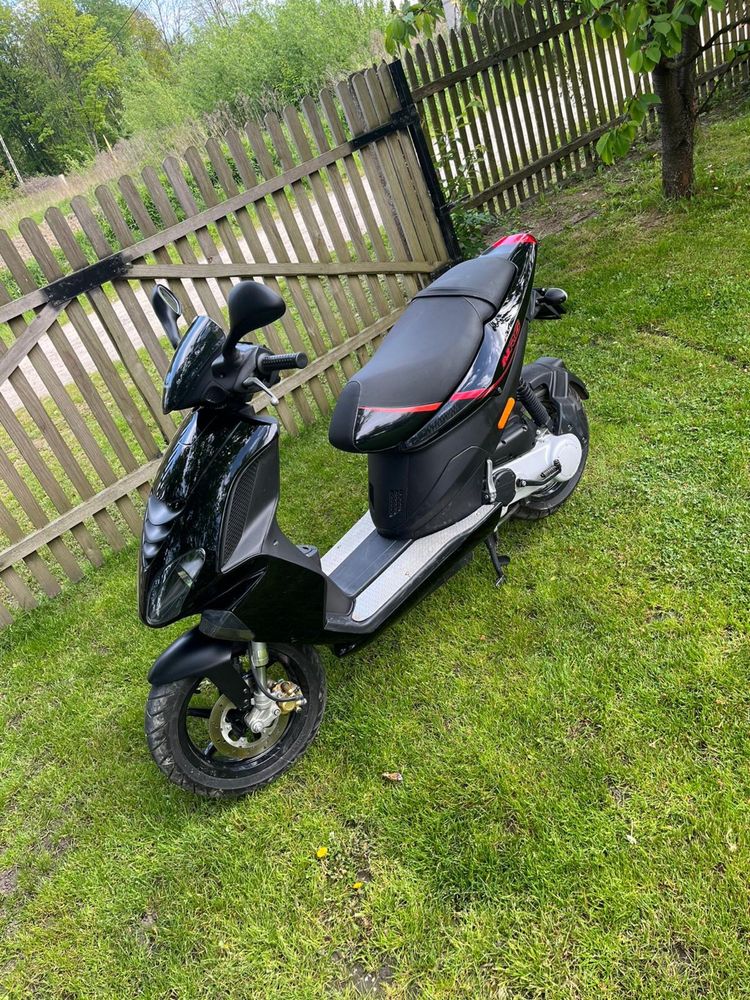 Skuter Piaggio 50 2t