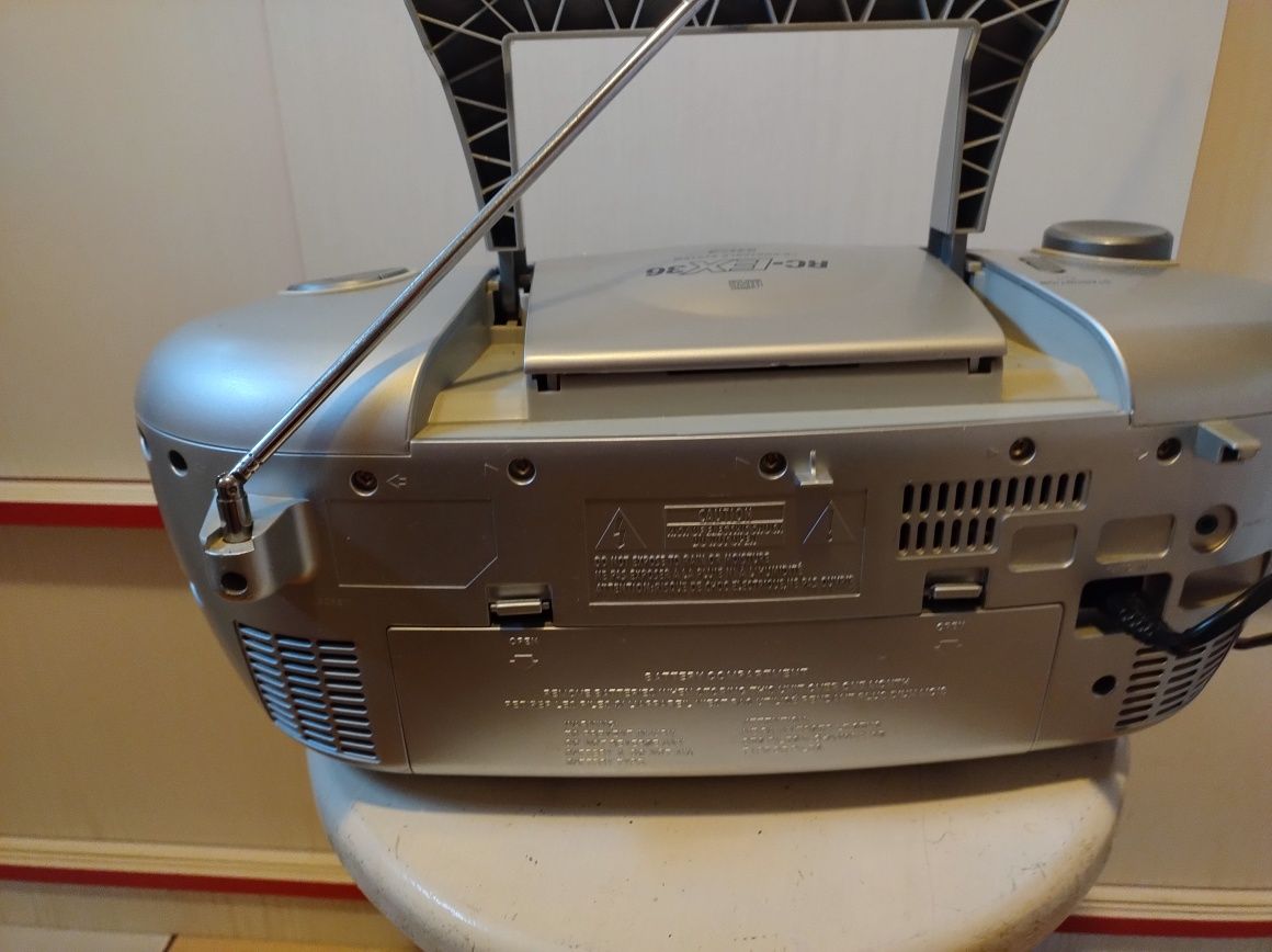 Radiomagnetofon JVC