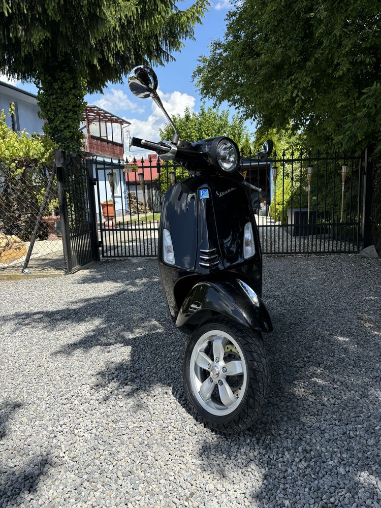 Piaggio Vespa Primavera