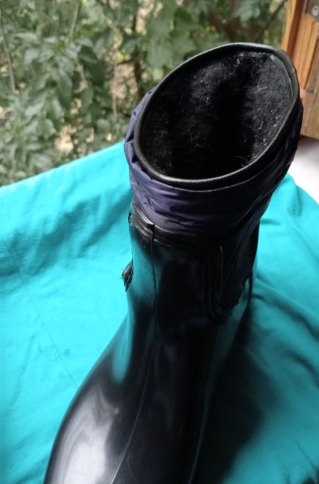 Гумові чоботи жіночі. З утіпленням.