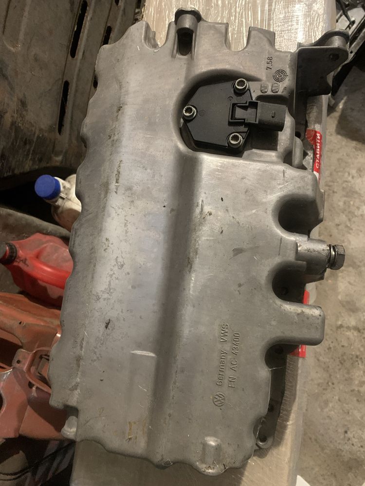 Поддон VW Caddy golf plus passat b7  1.9 TDI/2.0 TDI