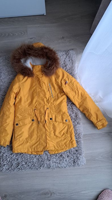 Зимова куртка парка для дівчинки.