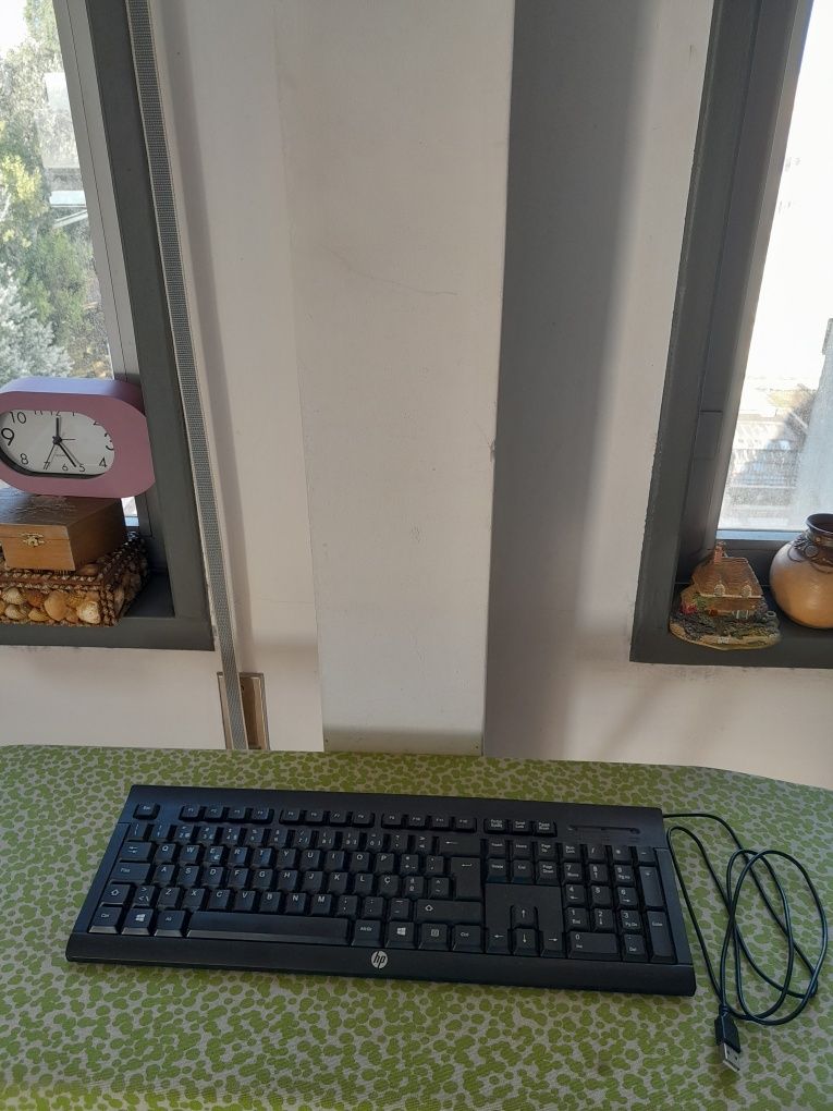 Vendo Teclado HP muito bonito como novo