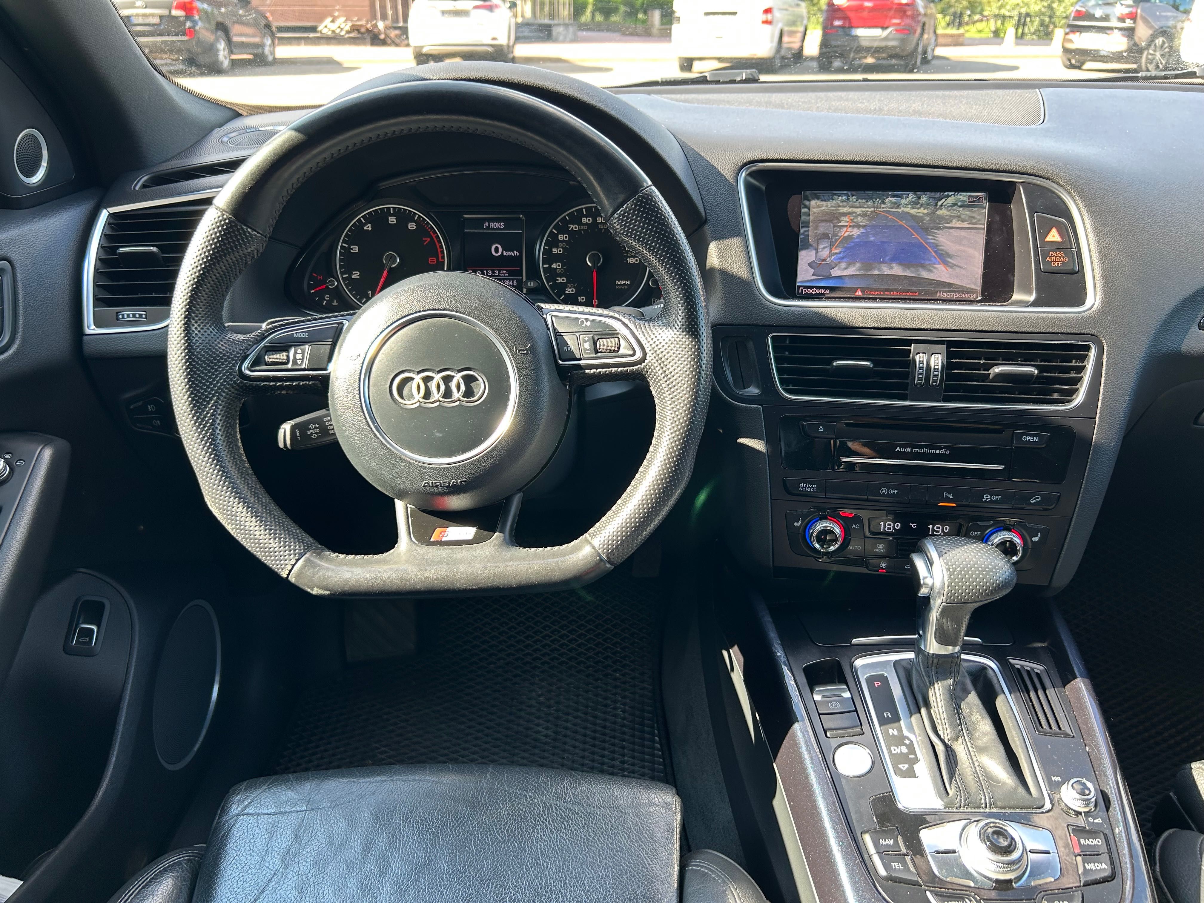 Продам автомобіль Audi Q5 S-line 3.0 2012 року