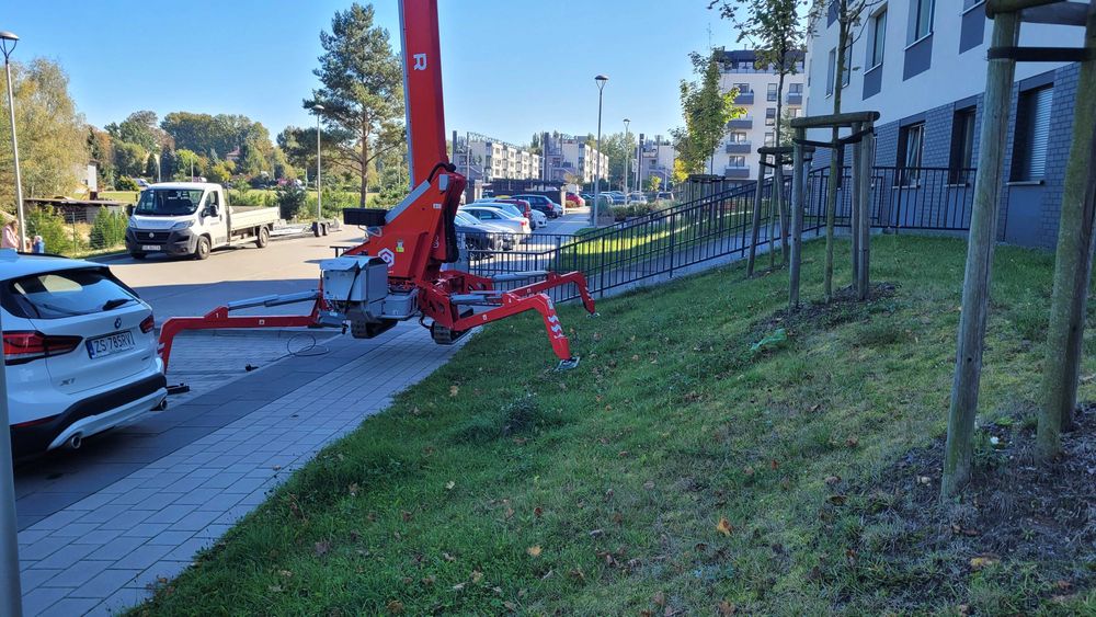 Najem wynajem Zwyżka Leo23gt Podnośnik 23m , szer.100cm wys.200cm