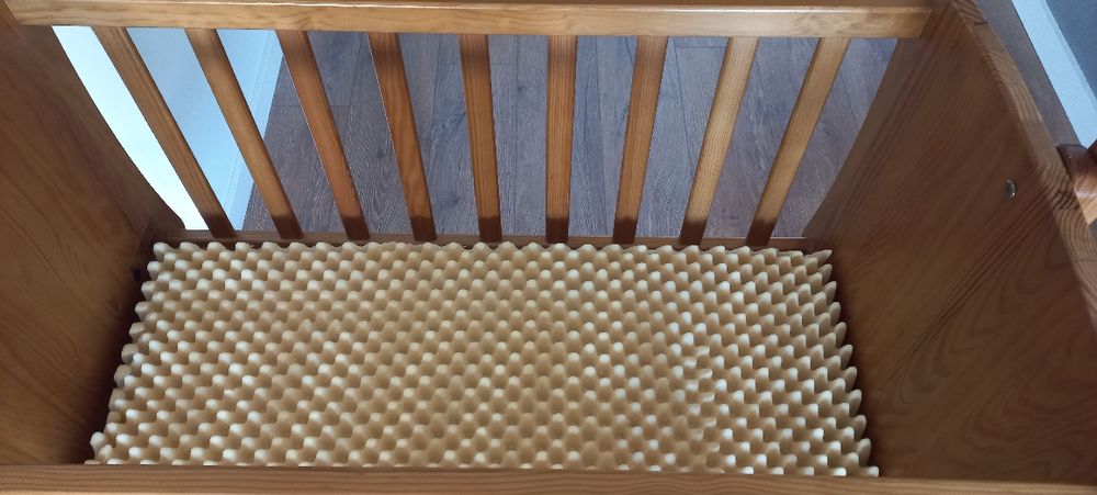 Berço em madeira recem nascido