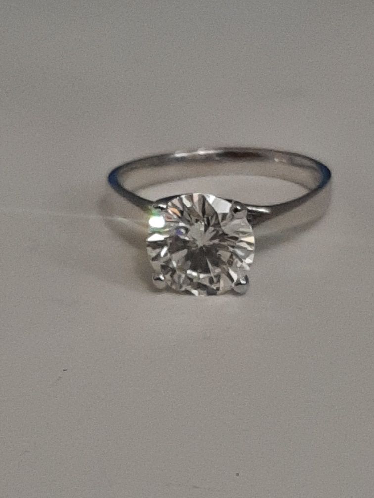 3.07 ct H/VS2 натуральный бриллиант сертификат.  Золотое кольцо.