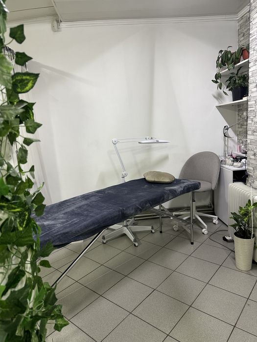 Здається місце в для лешмейкера в оренду,центр