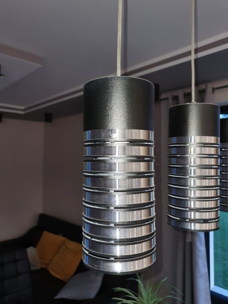 Piękna wisząca lampa