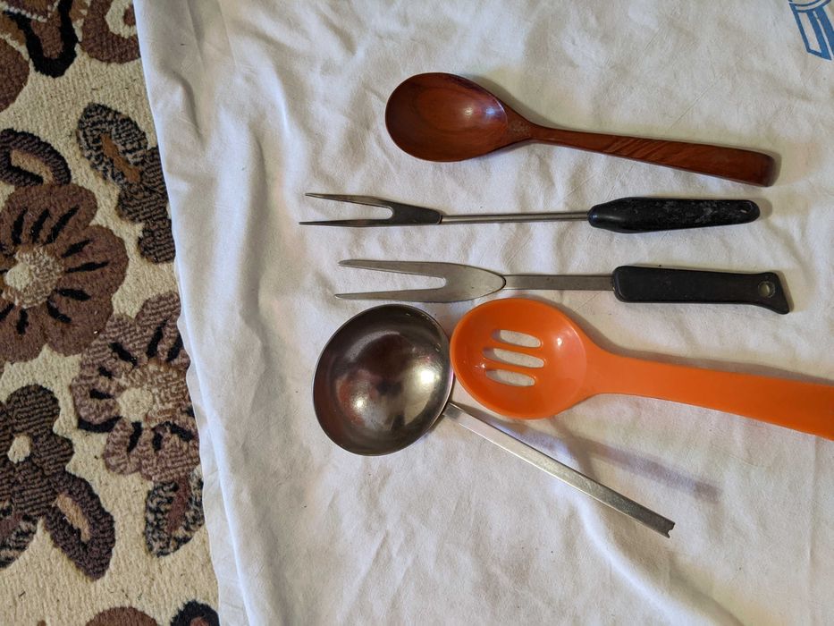 Кастрюли , миски эмаллированные, алюминиевые, нержавейка