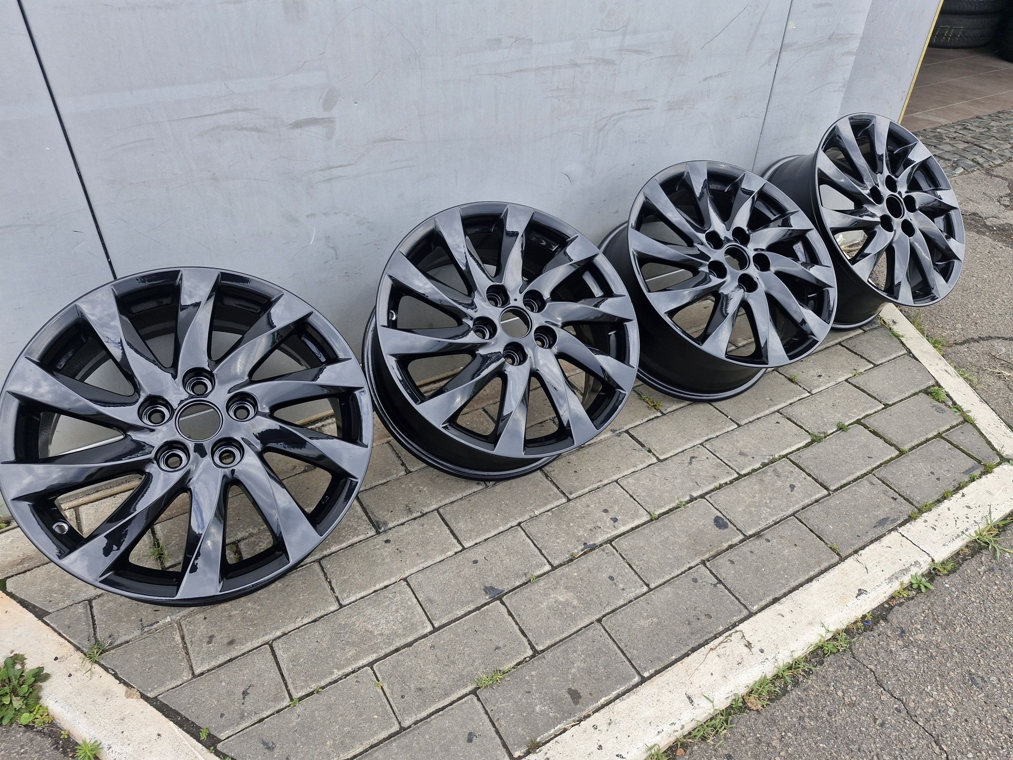 Диски R 17 5 114.3 mazda reno kia