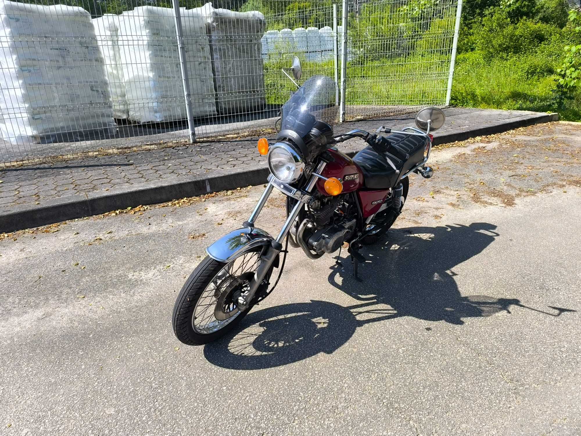 Suzuki gn 250 99