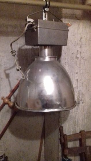 Stare lampy przemysłowe