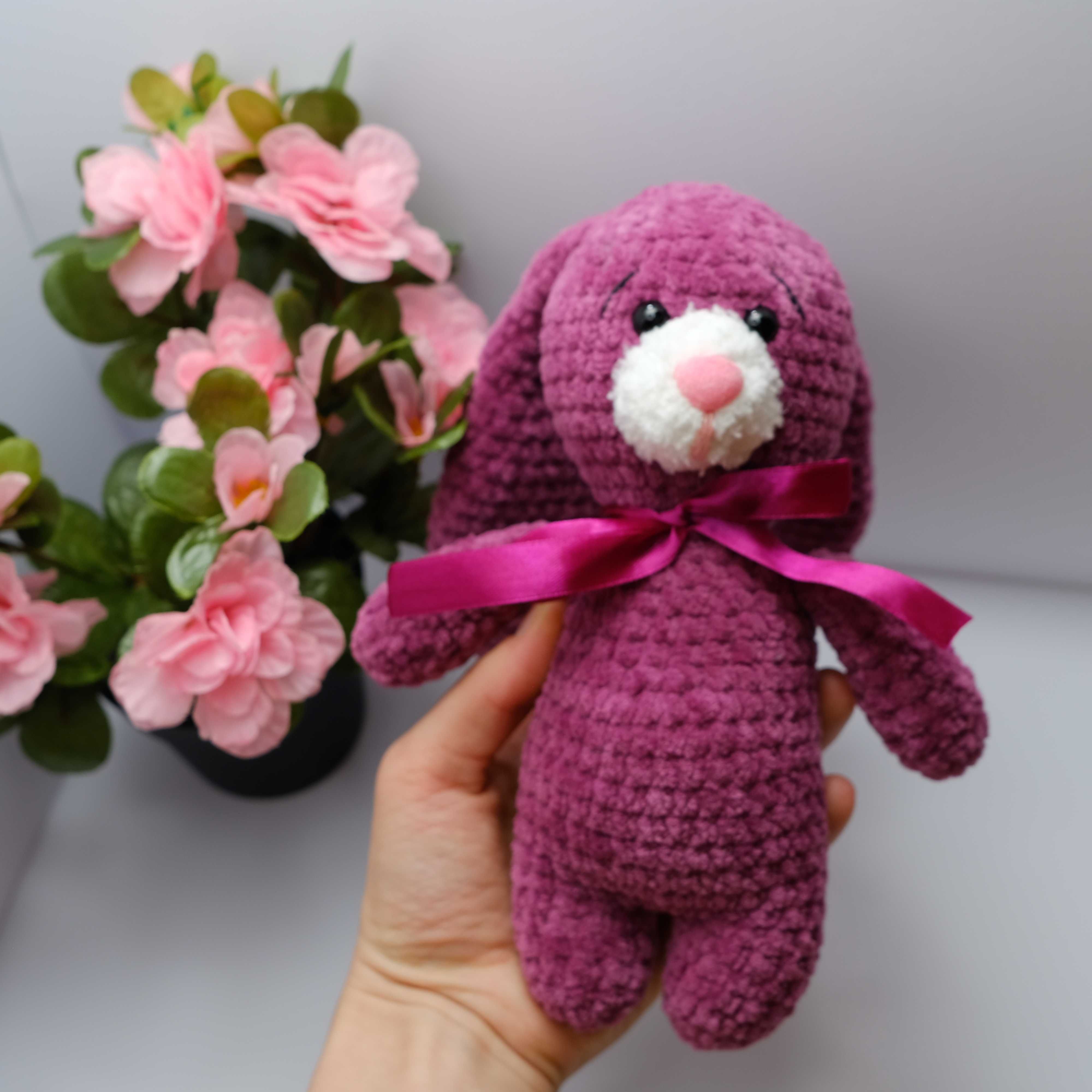 Pluszowa maskotka Zajączek amigurumi handmade rękodzieło