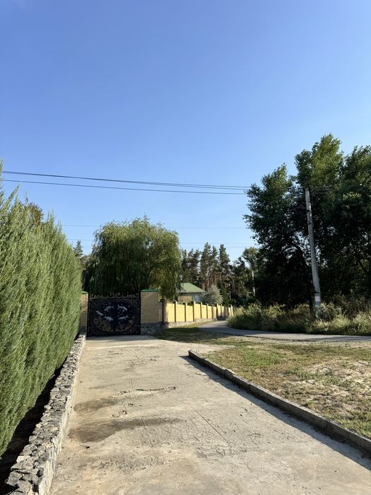 Продам участок рядом с рекой.