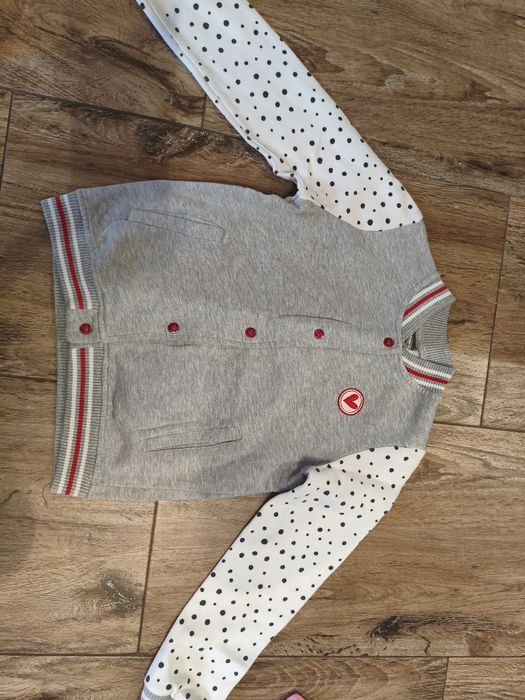 Zestaw dla dziewczynki bluzy dresy 128/134
