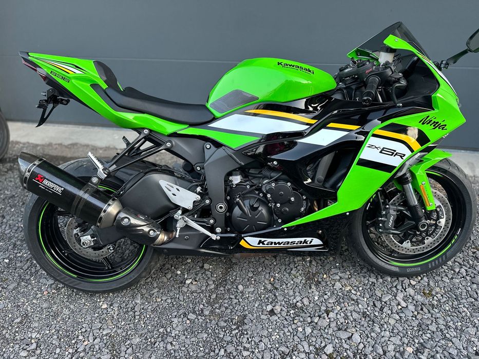 Kawasaki Ninja Praktycznie nowa Kawasaki ZX-6R z 2025 roku przebieg 209 km 129 koni