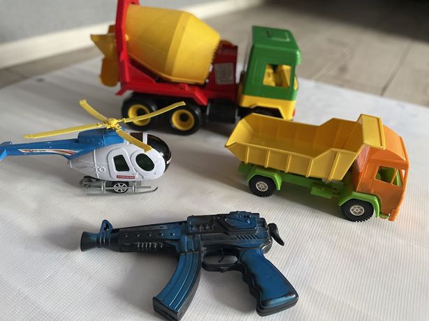 Дитячі іграшки, боулінг, конструктор, машинки , пістолет