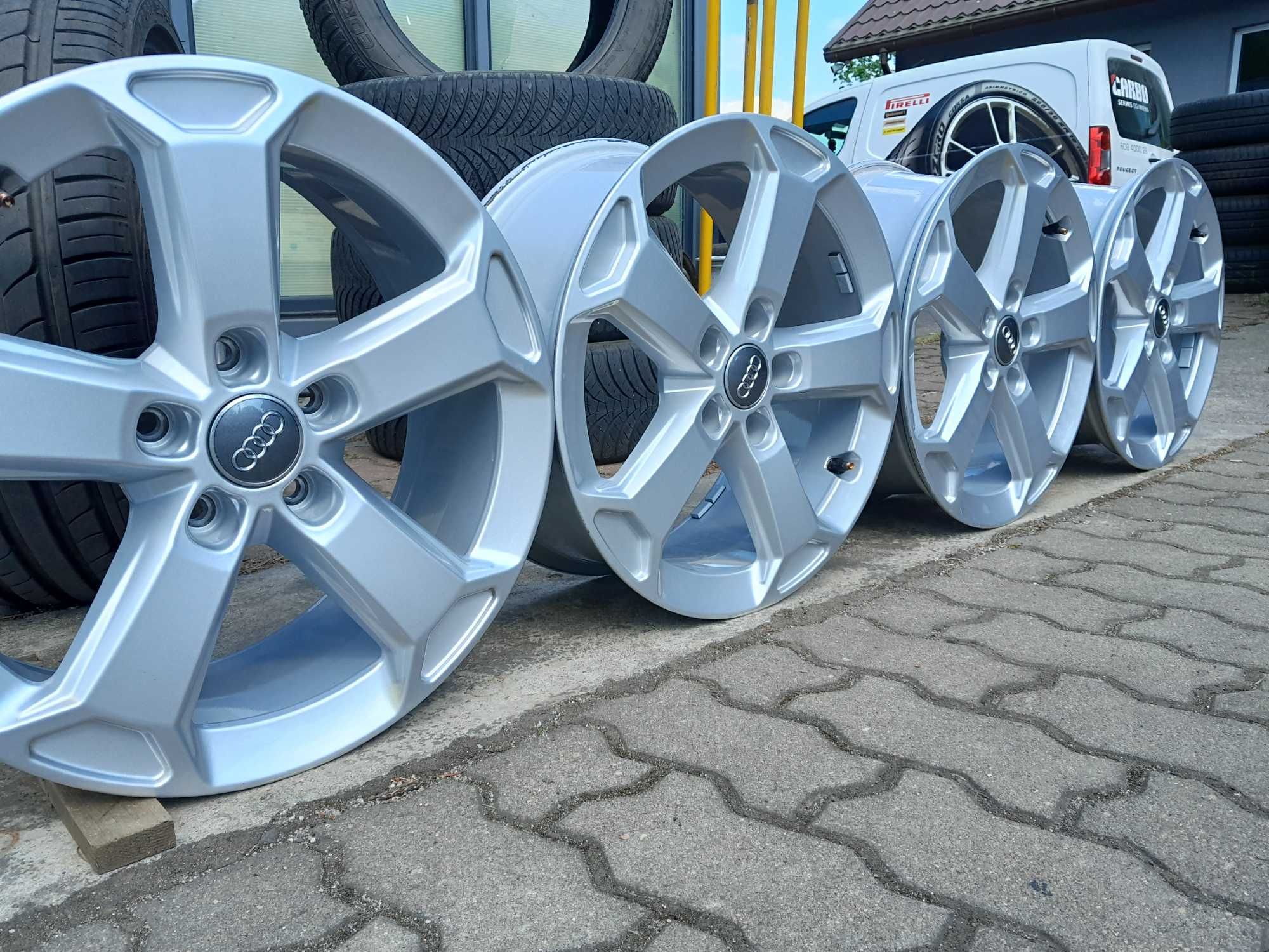 FELGI ALUMINIOWE j.nowe  17 oryginał AUDI Q2 A3 7jx17 5x112 et45