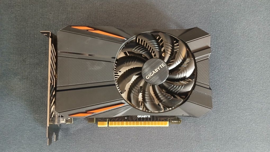 Komputer i5 6600 Ddr4 16Gb GTX 1050ti 4Gb Purple Monitoring Jak Nowy