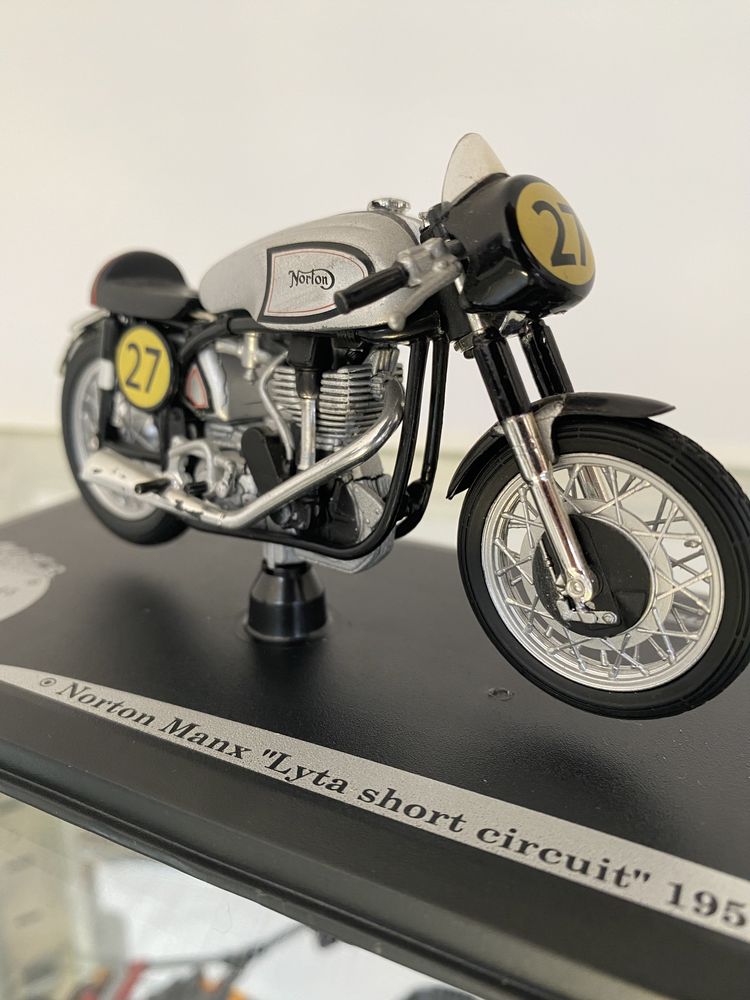 Norton Manx “Lyta Short Circuit” 1951 (1/18) - Solido