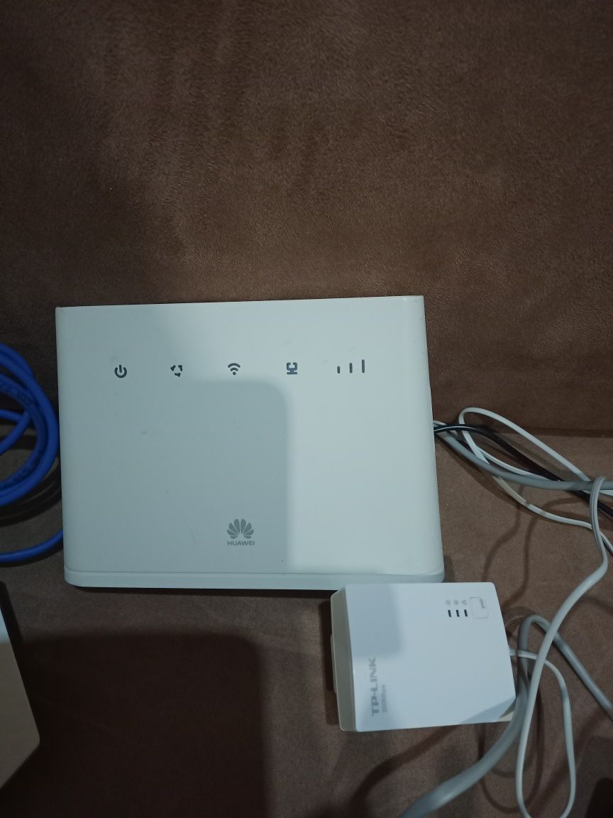 Роутер huawei 7 для планшета с sim-карта Київстар.