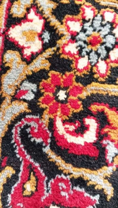 Продам килим шерстяний 2×3