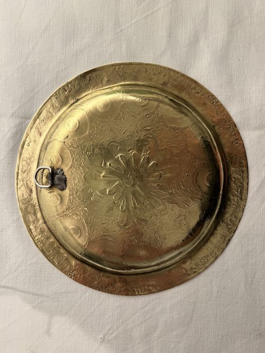 Prato decorativo em latão