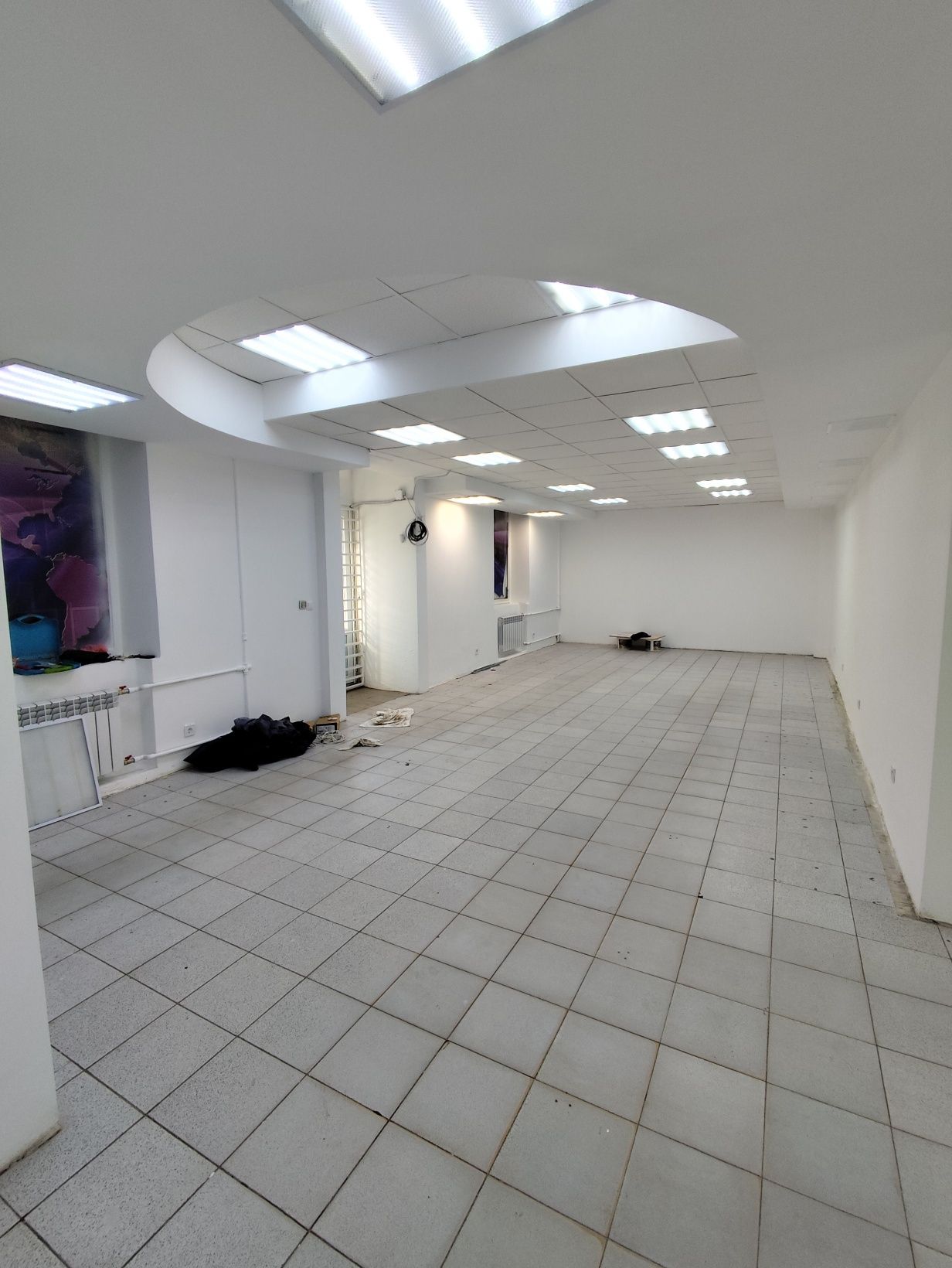 Сдам торговое помещение 126 кв.м на красной линии, пл. Островского