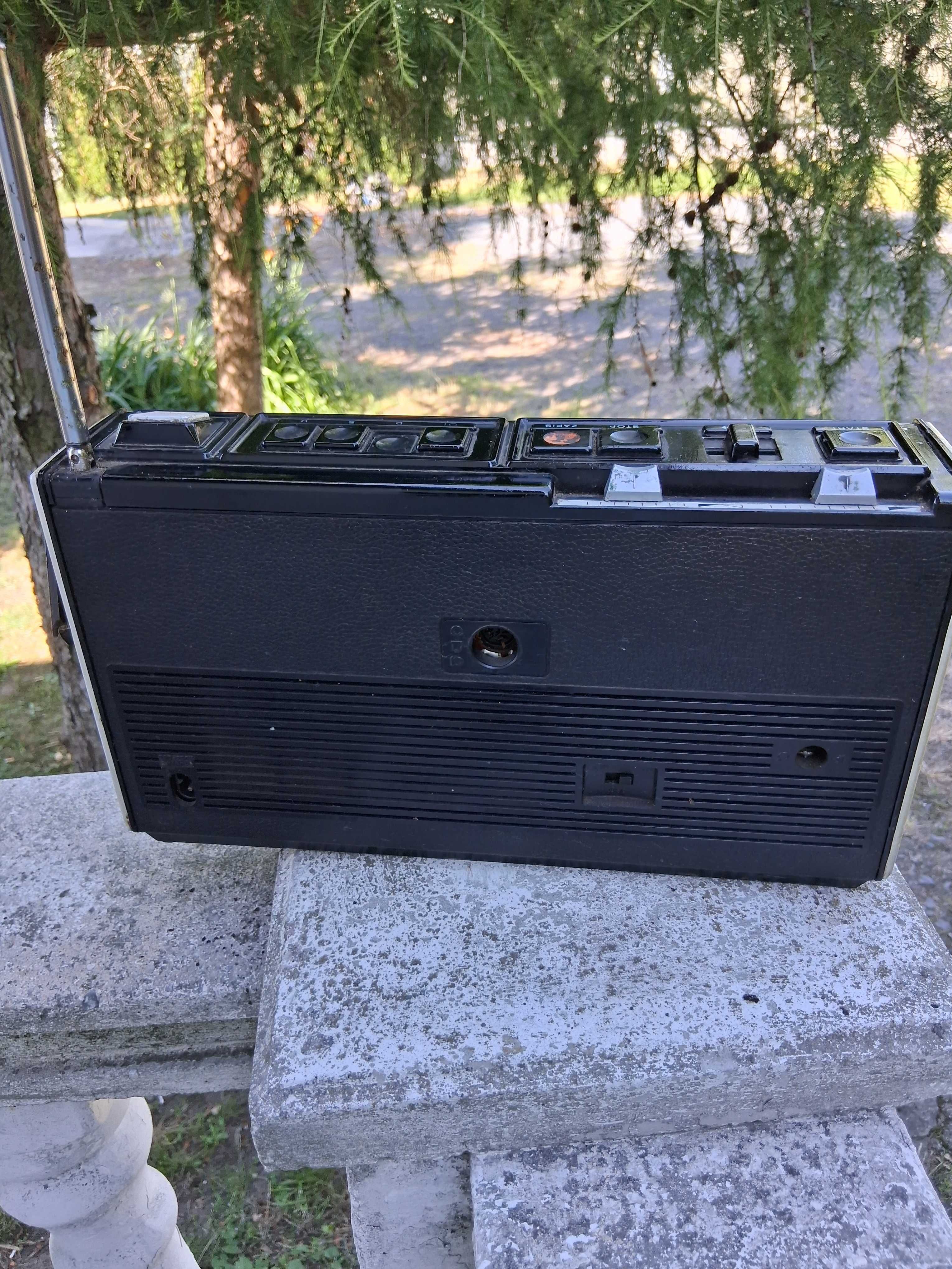 Radiomagnetofon Grundig z okresu PRL