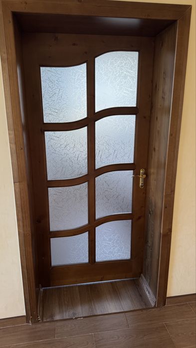 Двері деревяні міжкімнатні